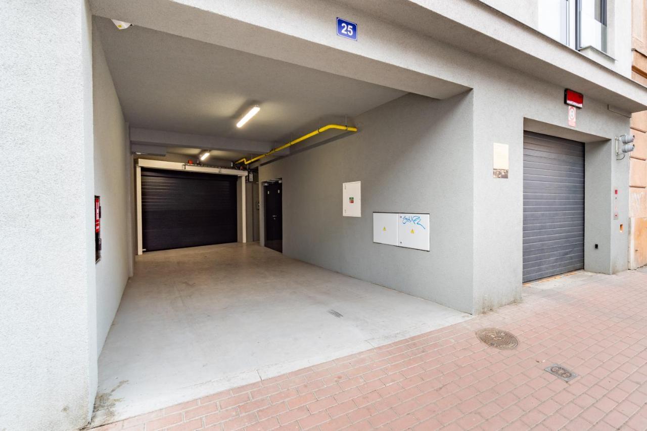 Studio Brand New Apartment #28 In New Building With Free Parking In City Center 프라하 외부 사진