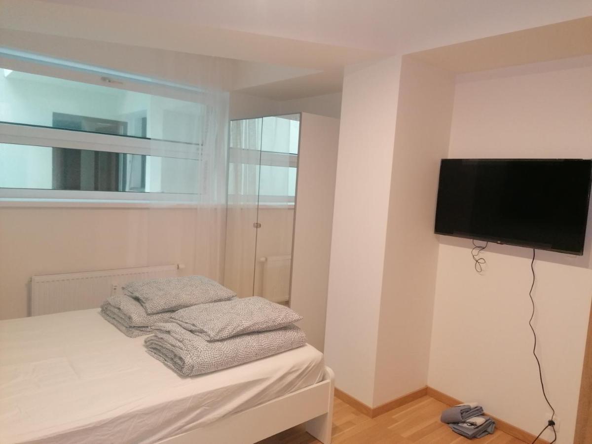 Studio Brand New Apartment #28 In New Building With Free Parking In City Center 프라하 외부 사진